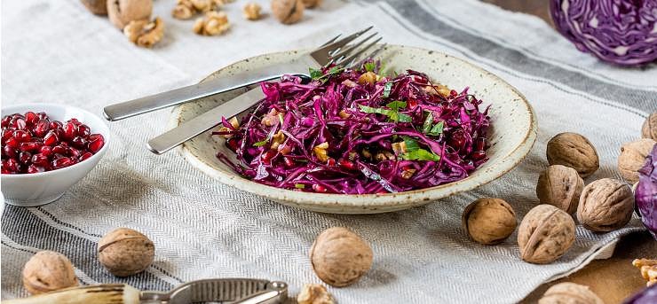 Fruity red cabbage salad