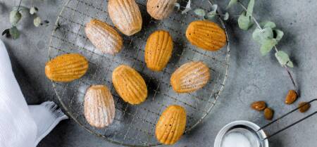 Sugar-free almond madeleines